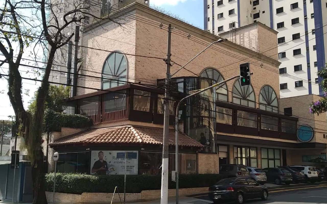 17 - Merci - Fachada 01_1634789639